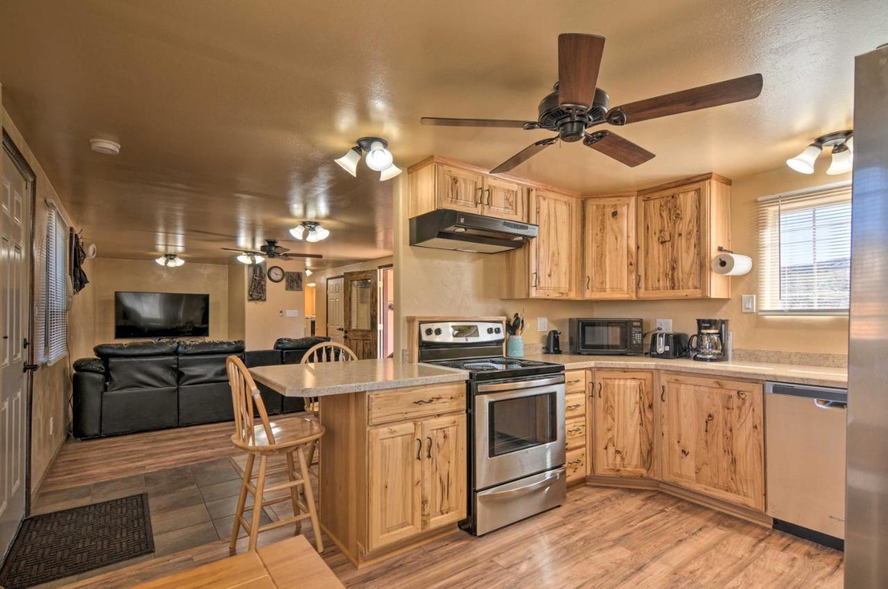 Cozy Home With Canyon Views 2 Mi To Grand Staircase Henrieville Buitenkant foto