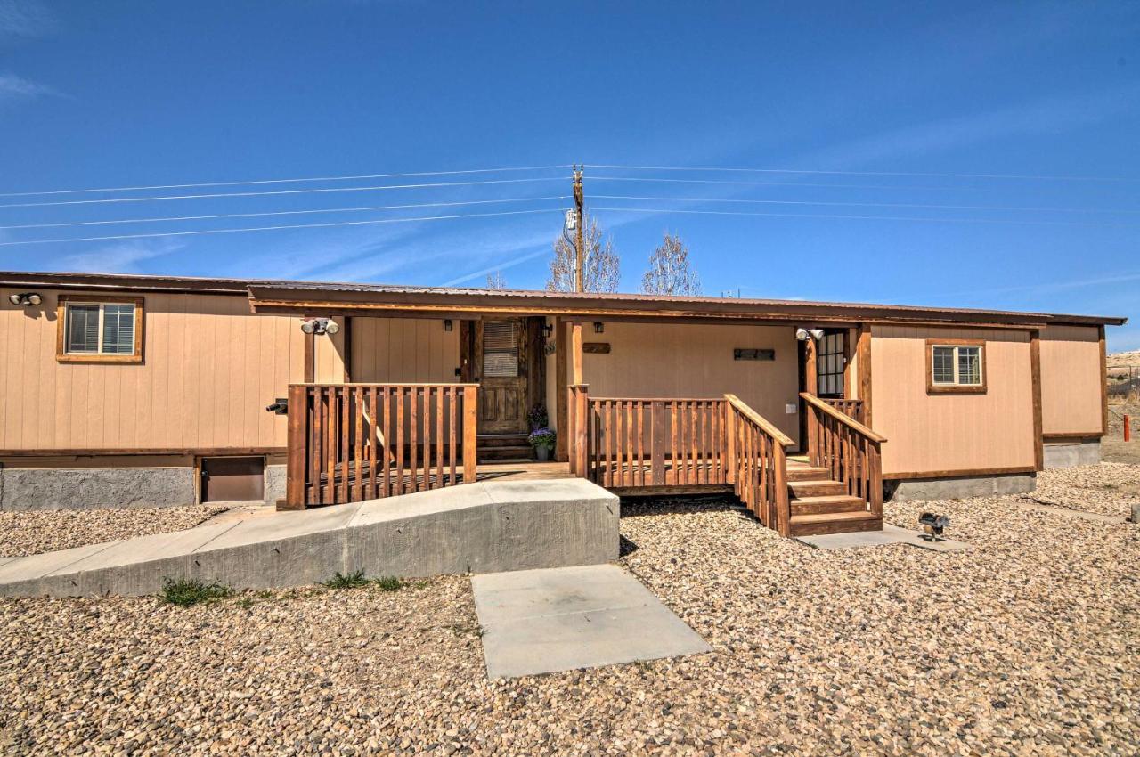 Cozy Home With Canyon Views 2 Mi To Grand Staircase Henrieville Buitenkant foto