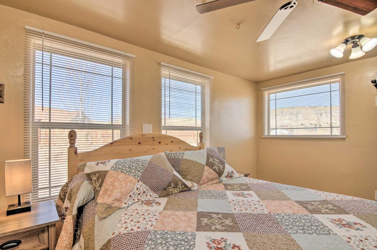 Cozy Home With Canyon Views 2 Mi To Grand Staircase Henrieville Buitenkant foto