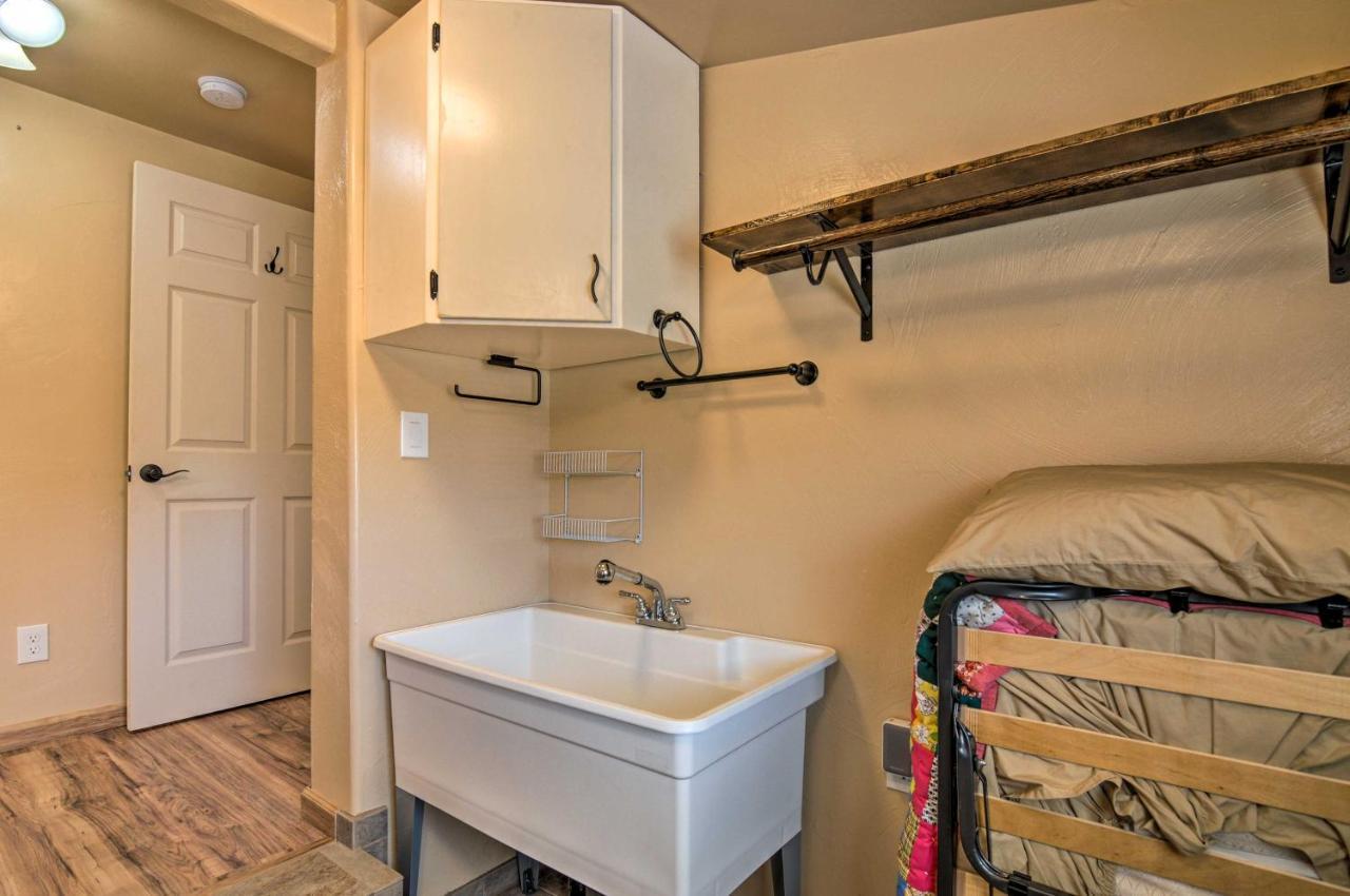 Cozy Home With Canyon Views 2 Mi To Grand Staircase Henrieville Buitenkant foto